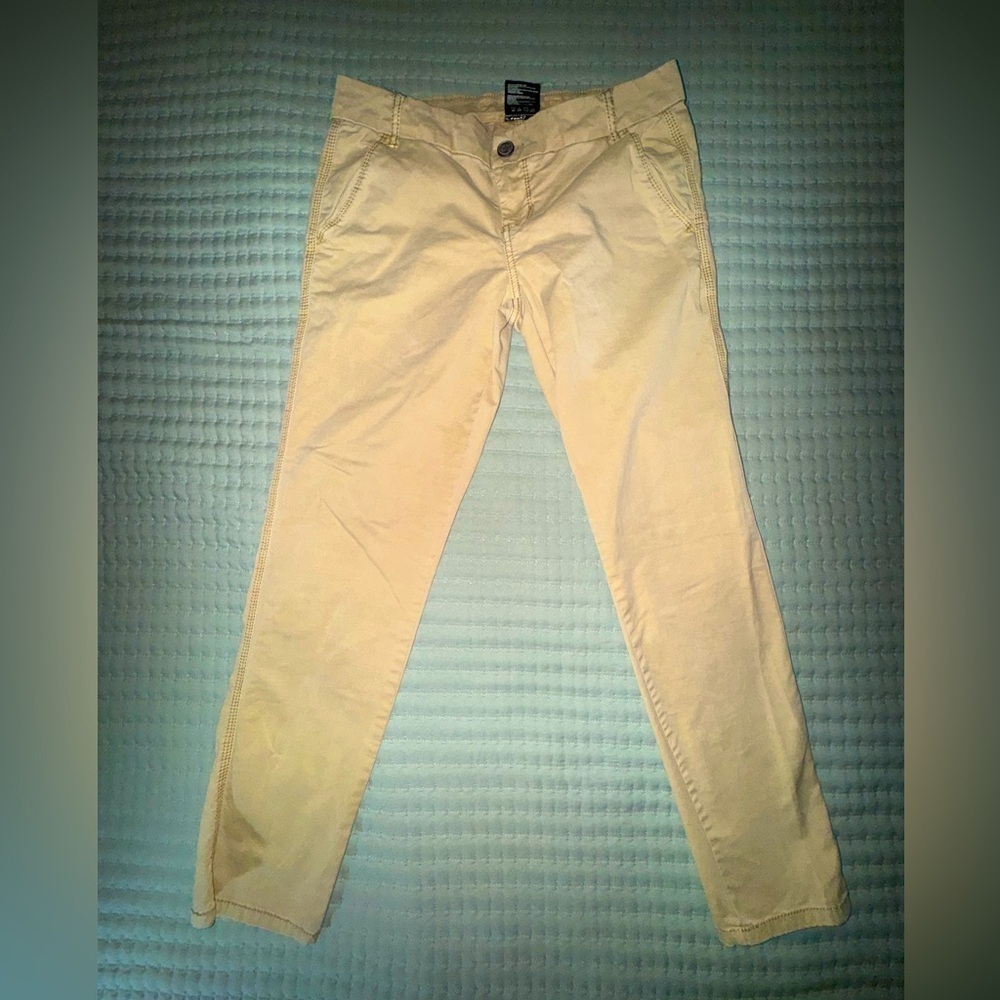 Onname Khaki straight slim Casual Pants. Jr size 7. GUC
